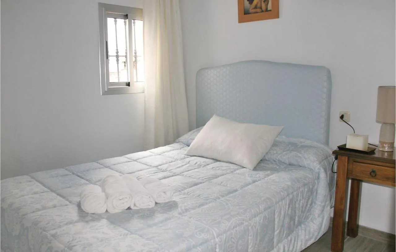 2 Bedroom Lovely Home In El Gastor 0*,